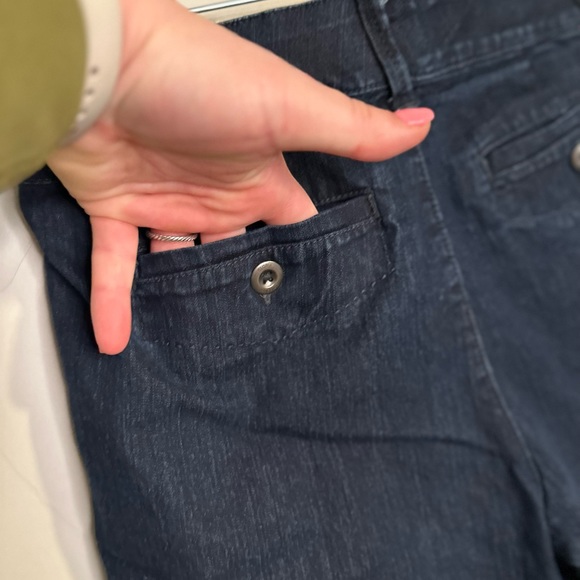 Gloria Vanderbilt Jean Shorts Cuff Stretch Double Button Dark Wash SIZE 10/30 - Picture 10 of 16